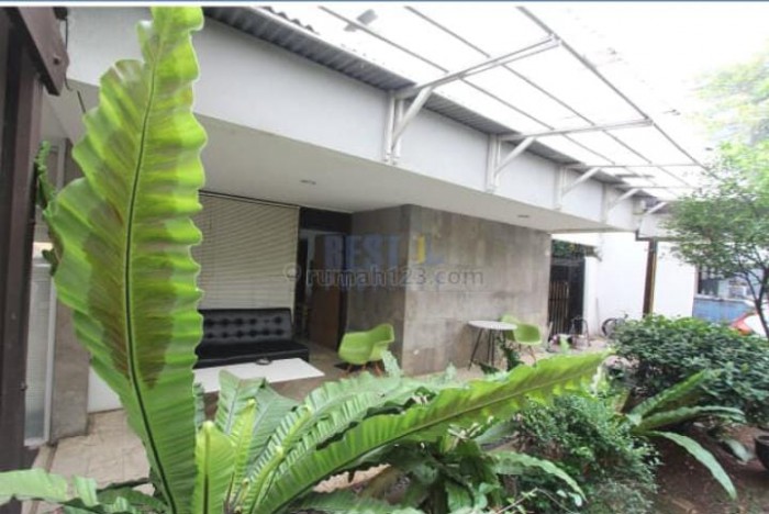 Rumah Usaha di Jual Daerah Kebayoran Baru Jakarta Selatan